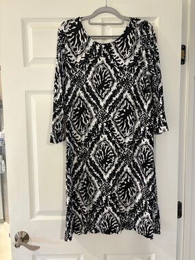 Lilly Pulitzer Black & White Long Sleeve Scoop Neck Dress